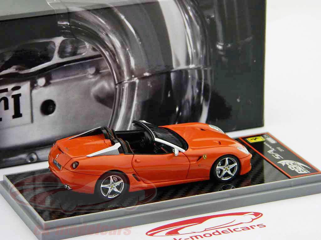 Ferrari SA Aperta Année 2010 rouge / rouge BBR 1:43