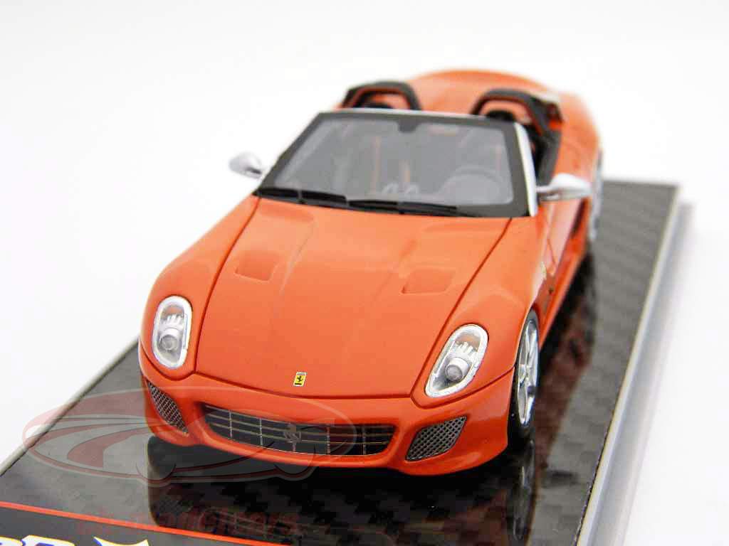Ferrari SA Aperta Année 2010 rouge / rouge BBR 1:43