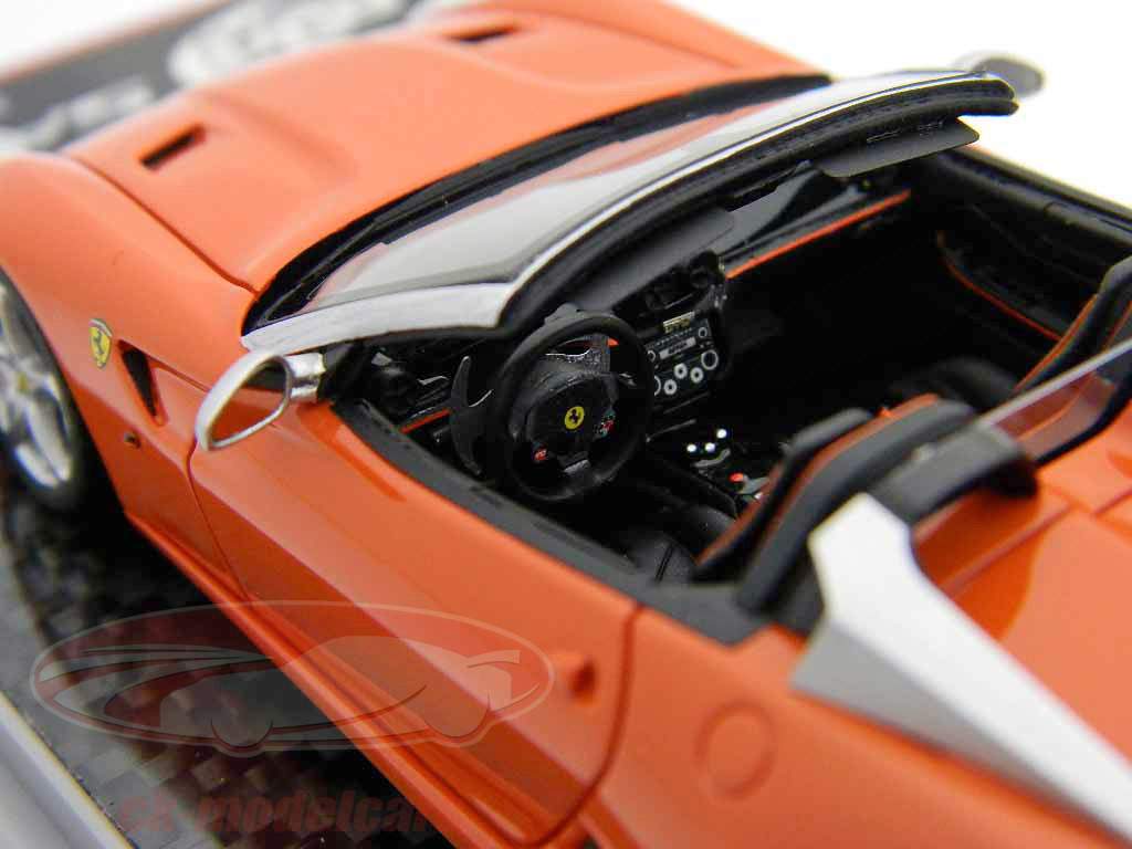 Ferrari SA Aperta Année 2010 rouge / rouge BBR 1:43