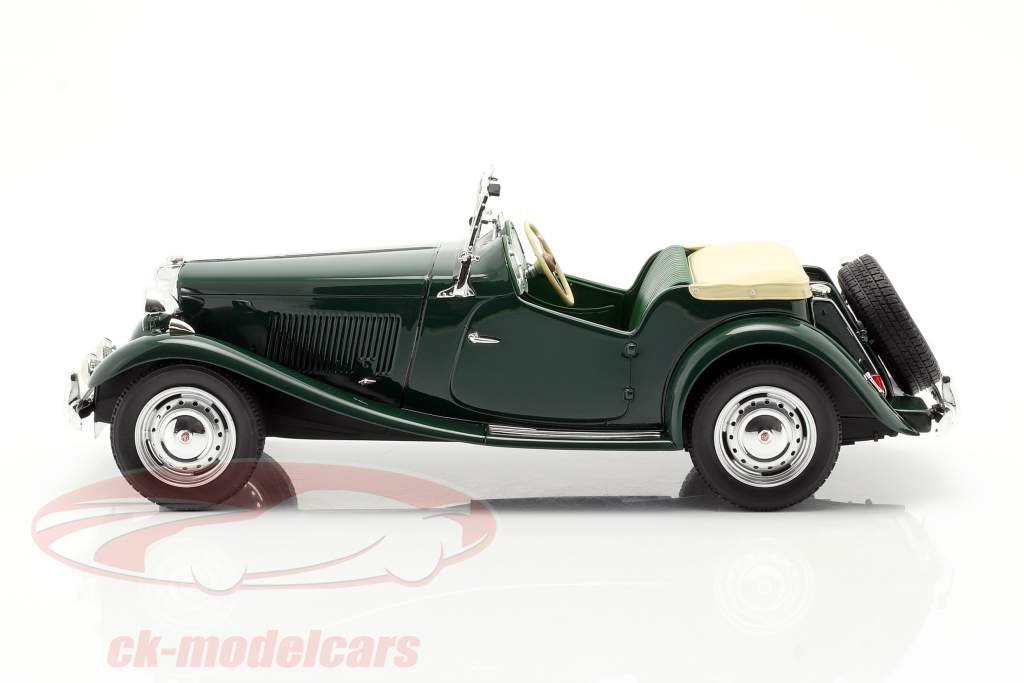 MG TD RHD Byggeår 1953 woodland grøn 1:18 Cult Scale
