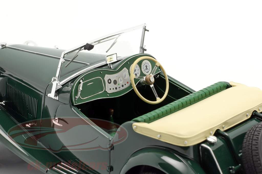 MG TD RHD Byggeår 1953 woodland grøn 1:18 Cult Scale