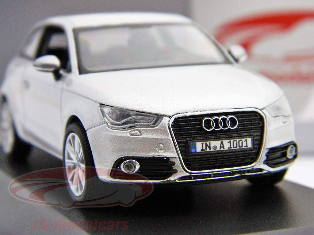 Audi A1 eissilber / ice silver 1:43 Kyosho