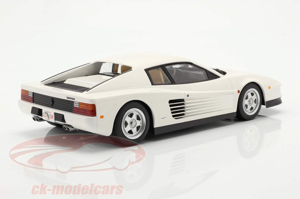 Ferrari Testarossa Monospecchio Версия для США Год постройки 1984 Белый 1:18 KK-Scale