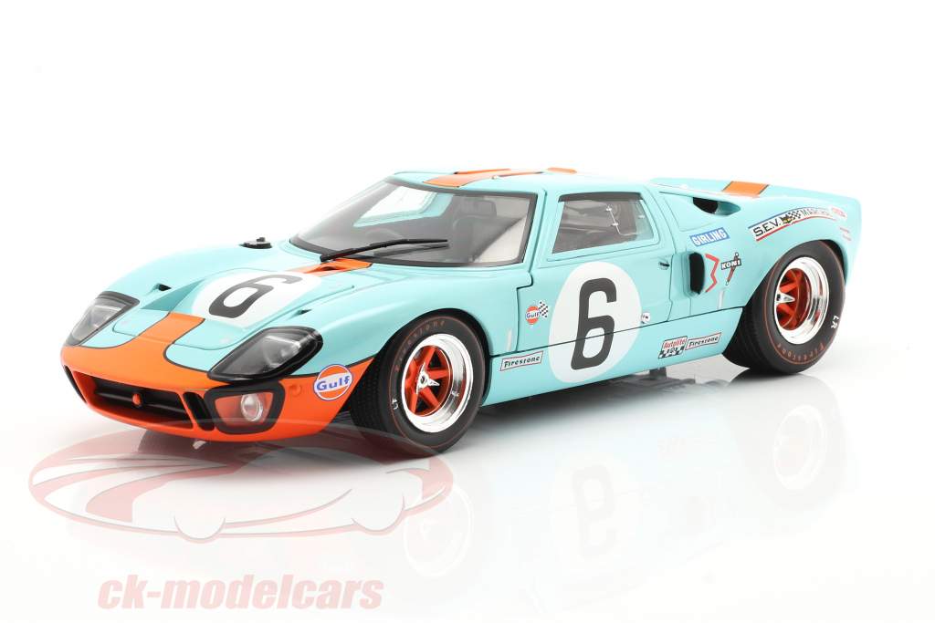 Ford GT40 MK1 #6 Vincitore 24h LeMans 1969 Ickx, Oliver 1:18 Solido