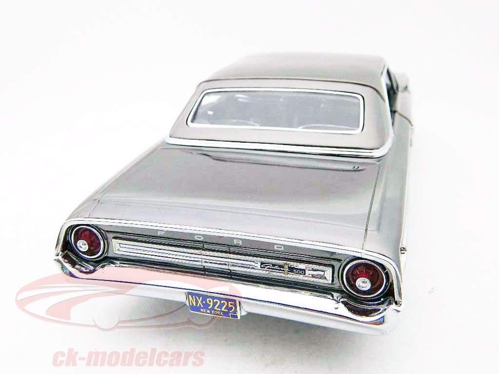 Chrome de construction 1964 Ford Galaxie 500 hommes en noir Film de voitures 3 noir Greenlight 1:18