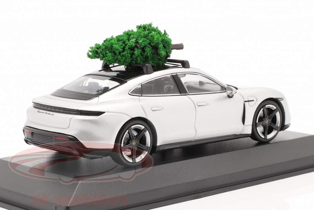 Porsche Taycan Turbo S 白云石银 用 圣诞树 1:43 Minichamps