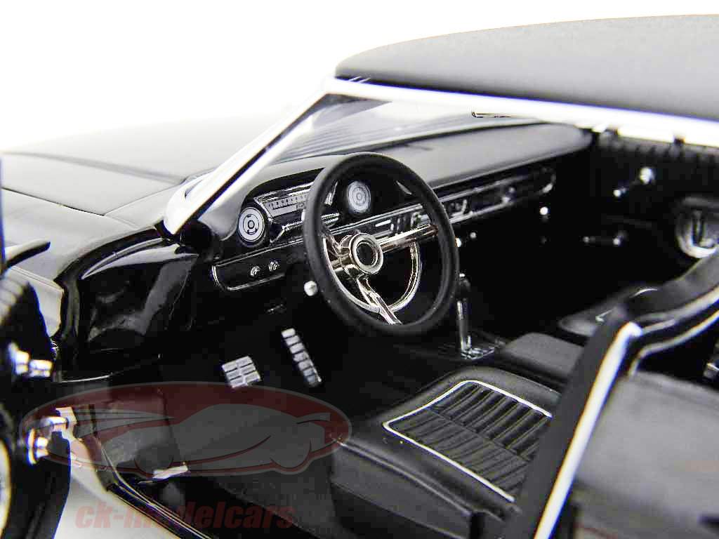 Ford Galaxie 500 År 1964 sort  Movie Car Men in Black 3 1:18 Greenlight