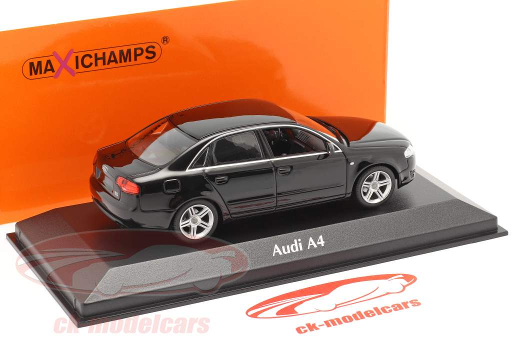 Audi A4 anno 2004 nero 1:43 Minichamps