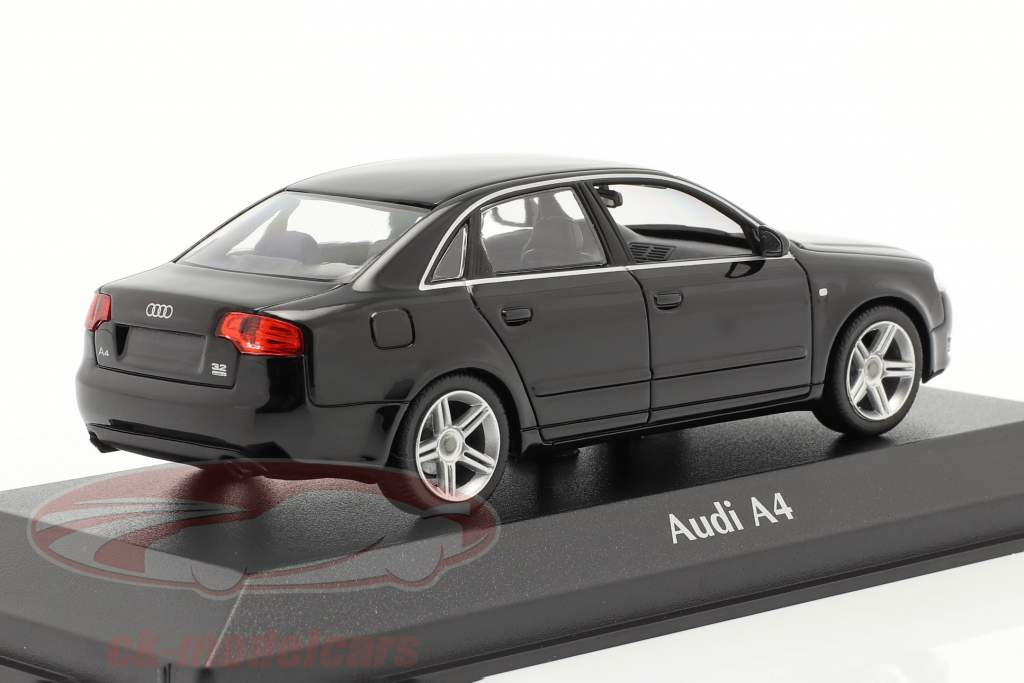 Audi A4 anno 2004 nero 1:43 Minichamps