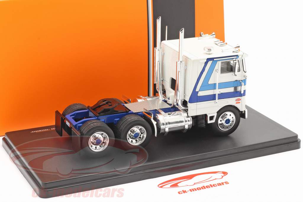 Peterbilt 352 Pacemaker Camión Año de construcción 1979 Blanco / azul 1:43 Ixo