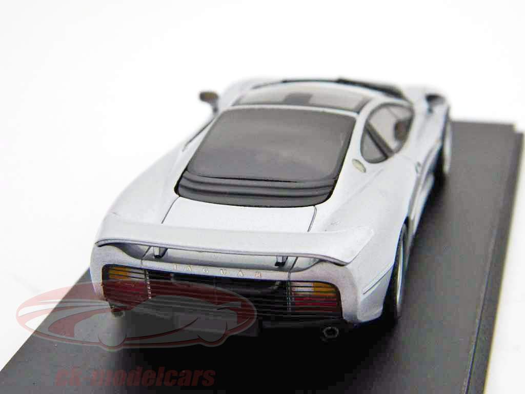 Jaguar XJ220 Année 1992 argent / Spark 1:43