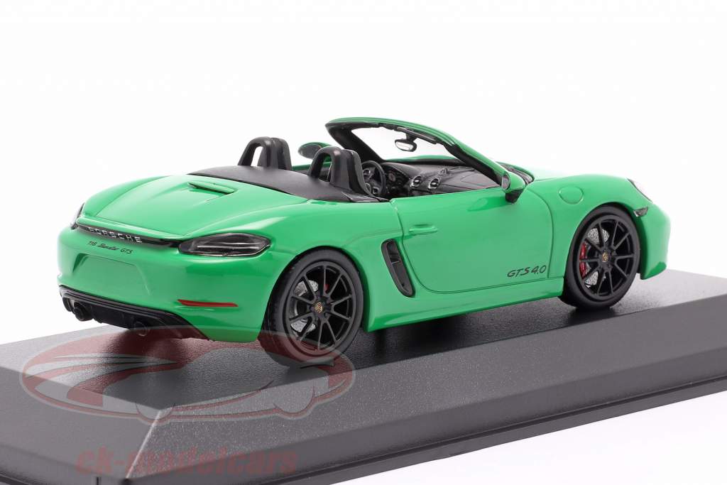 Porsche Boxster GTS 4.0 Bouwjaar 2020 python groen 1:43 Minichamps