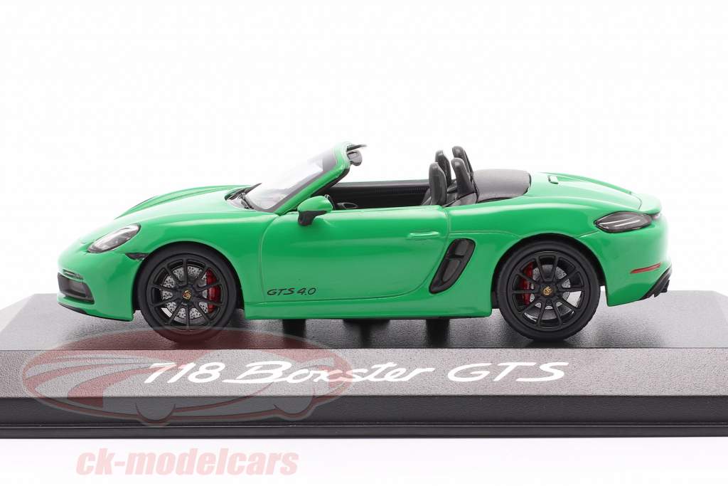 Porsche Boxster GTS 4.0 Año de construcción 2020 pitón verde 1:43 Minichamps