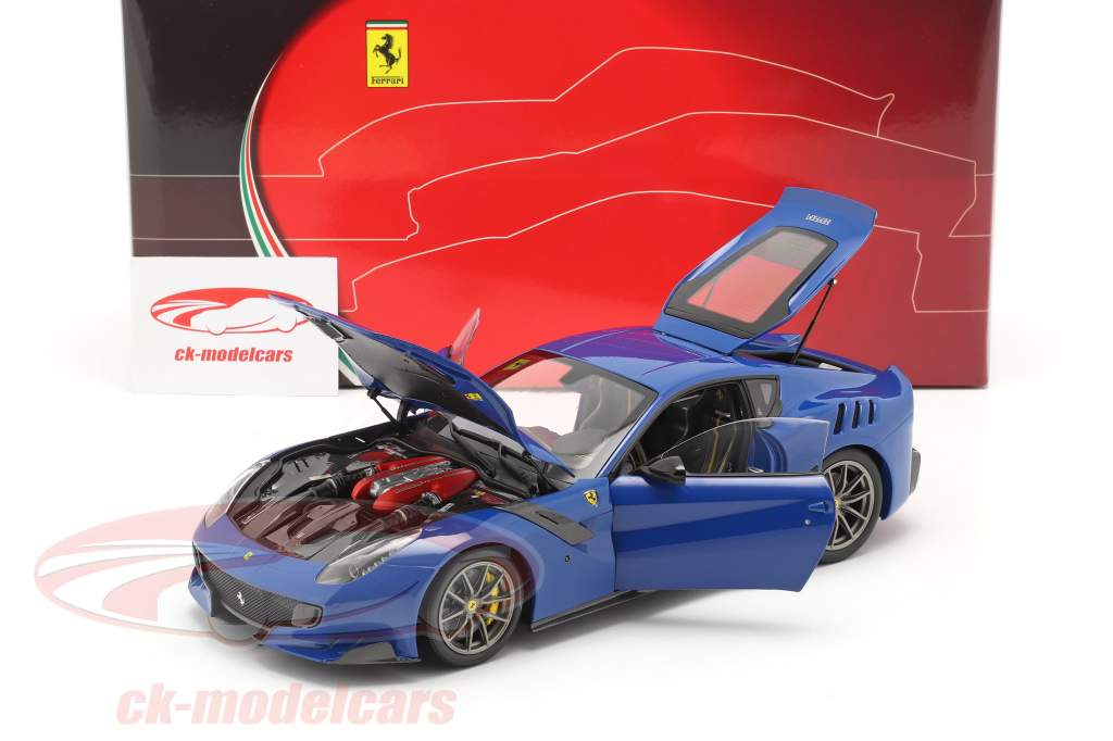 Ferrari F12 TDF Año de construcción 2015 azzurro dino azul 1:18 BBR