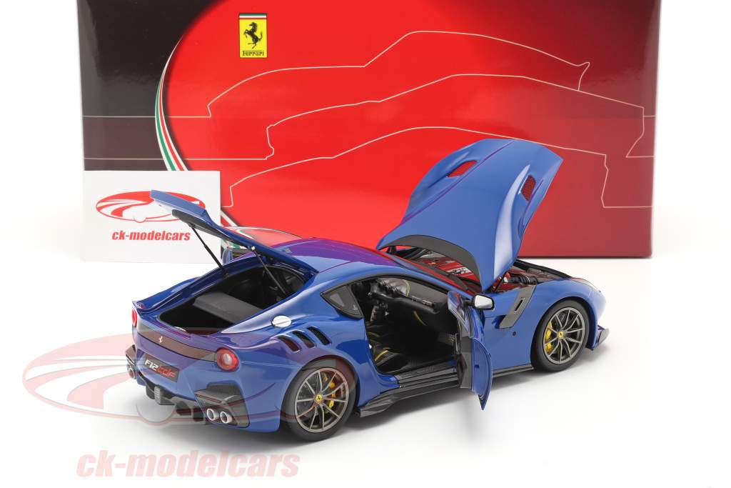 Ferrari F12 TDF Año de construcción 2015 azzurro dino azul 1:18 BBR
