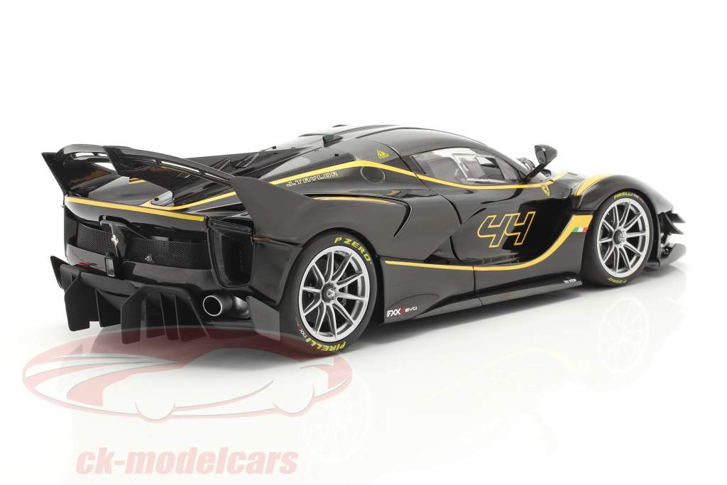 Ferrari FXX-K Evo #44 Byggeår 2017 sort / gul 1:18 BBR