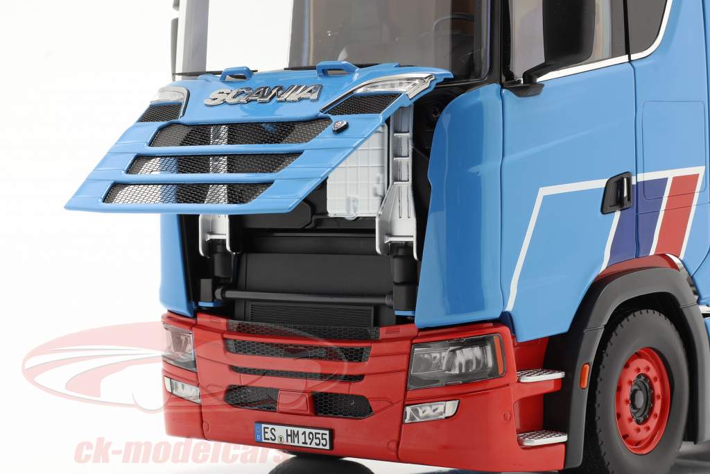 Set Scania V8 730S mit Lohr Autotransporter Mosolf 1:18 NZG