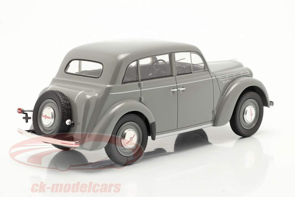Moskvich 400 year 1946 grey 1:18 iScale
