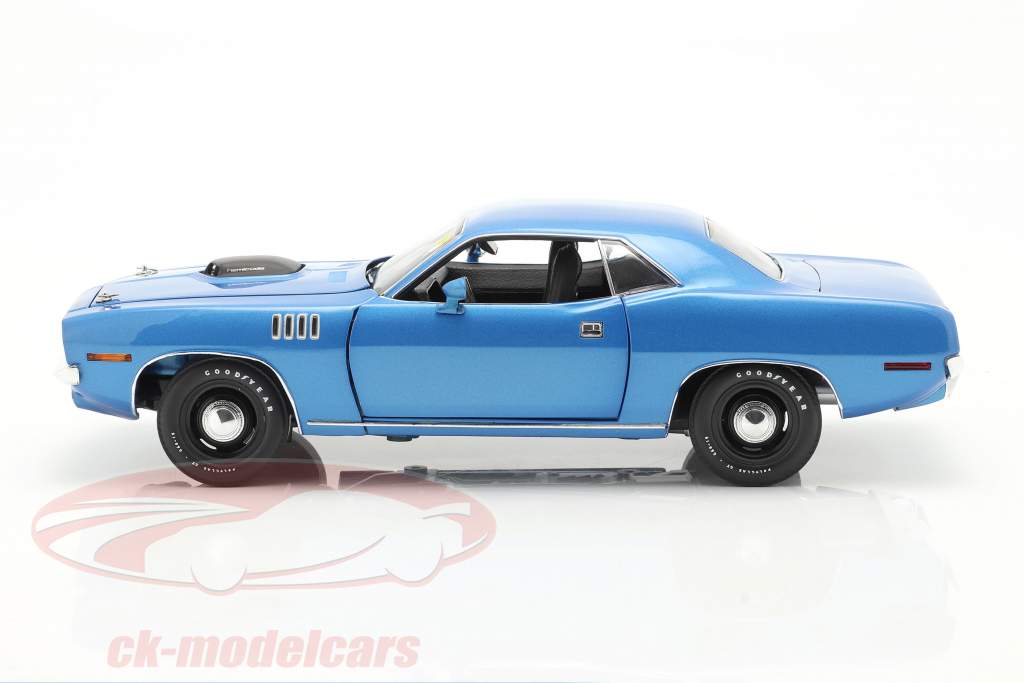 Plymouth Hemi Cuda year 1971 blue metallic 1:18 Highway61