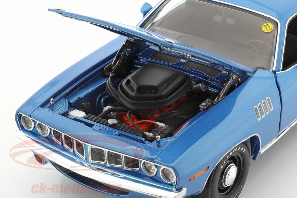 Plymouth Hemi Cuda year 1971 blue metallic 1:18 Highway61