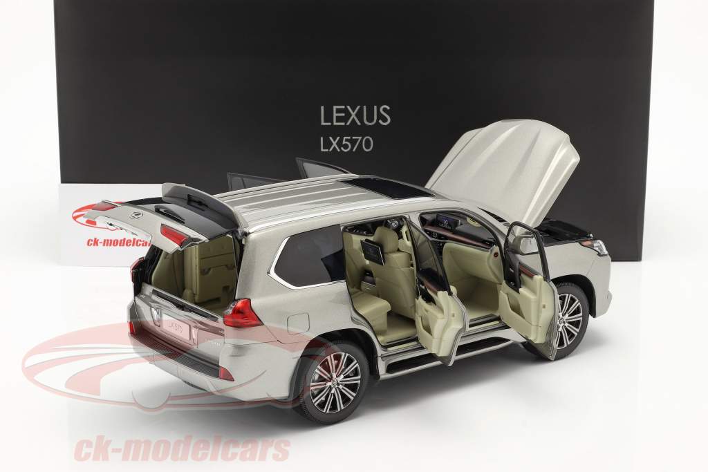 【Nori】kyosho 1/18 LEXUS LX570ソニッククォーツ 1/18 Kyosho Lexus LX570 (Sonic Titanium) - YouTube