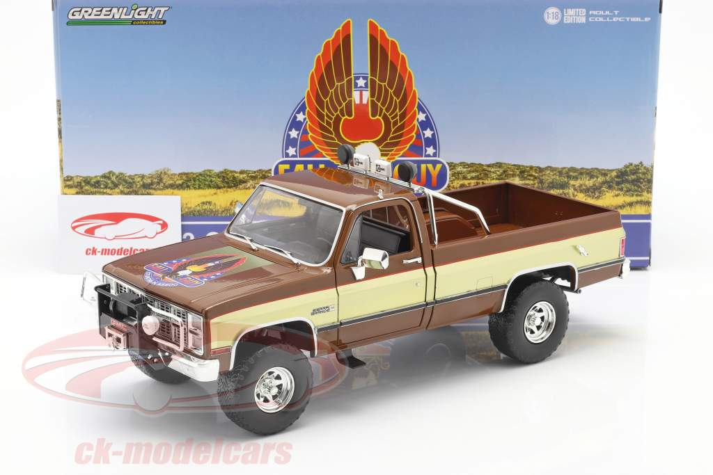 Greenlight 1:18 GMC K-2500 Sierra Grande Wideside Fall Guy