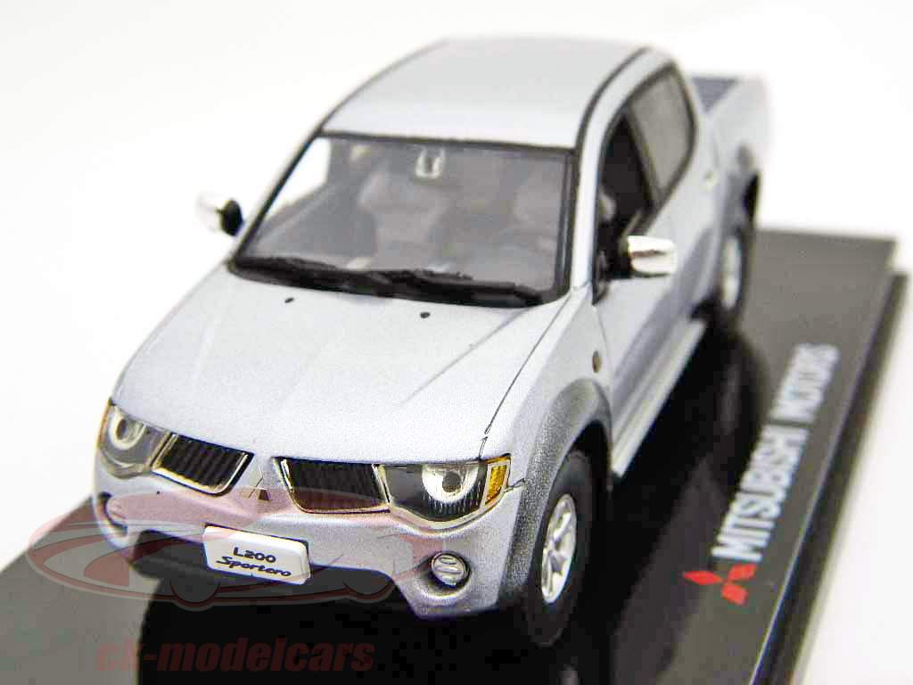 Mitsubishi L200 Sportero argent 1:43 Vitesse