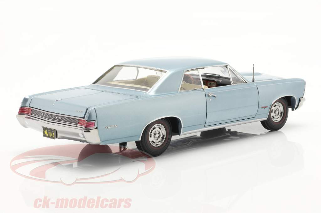 Pontiac GTO construit en 1965 ardoise bluemist 1:18 SunStar