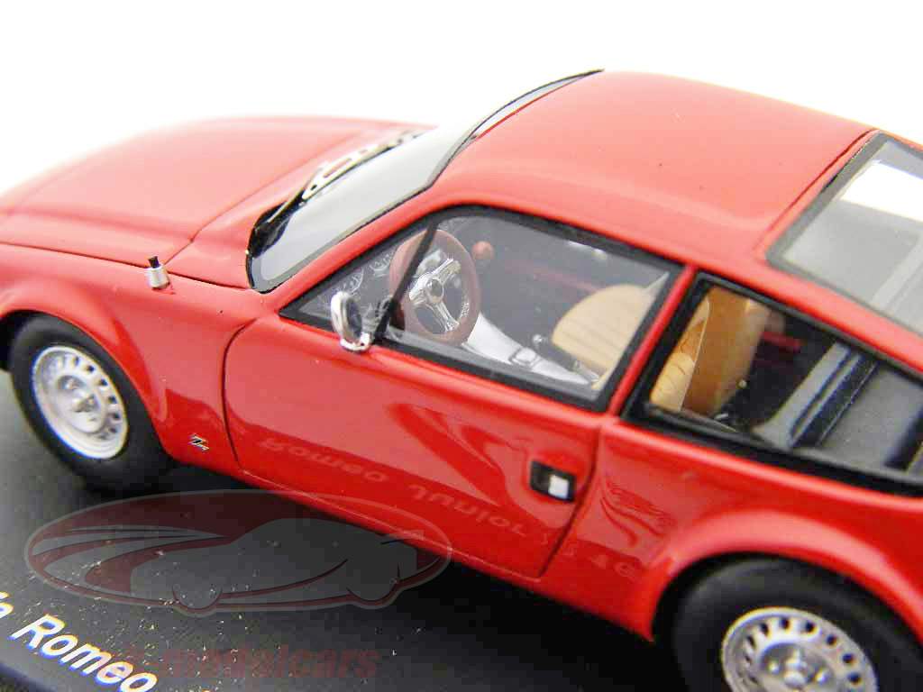 Alfa Romeo junior Z 1600 Année 1974 rouge / rouge Spark 1:43
