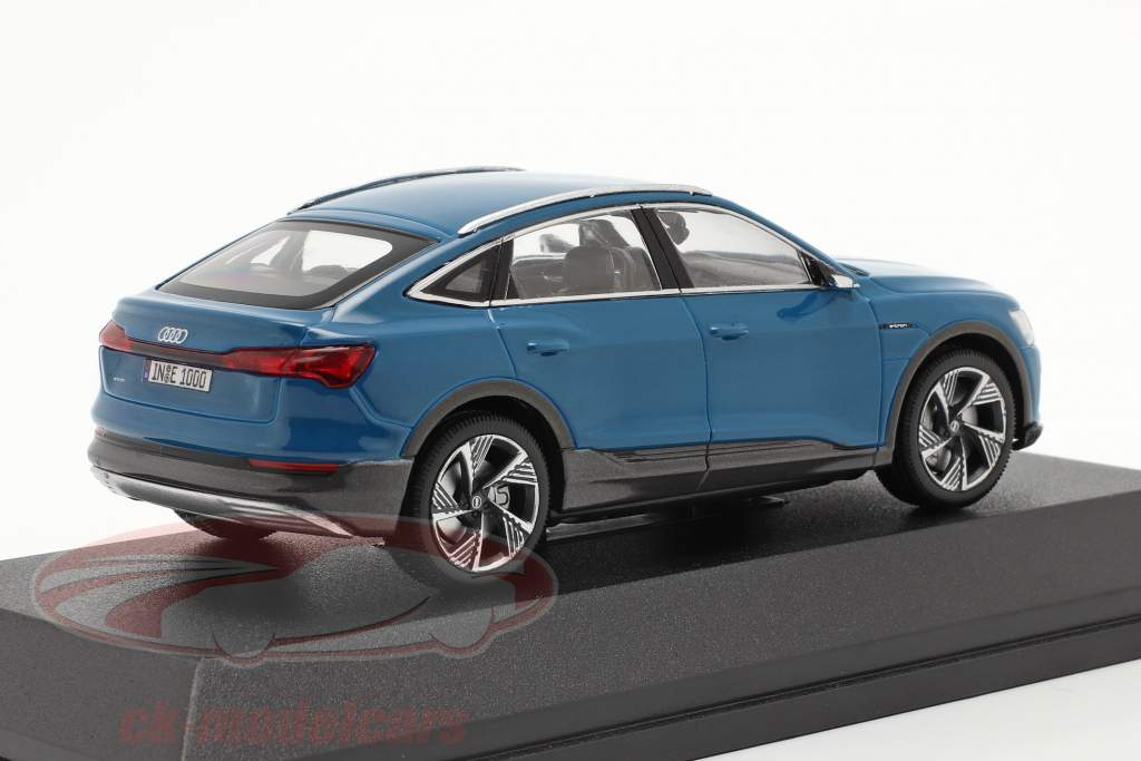 Audi e-tron Sportback Année de construction 2020 antigua bleu 1:43 iScale