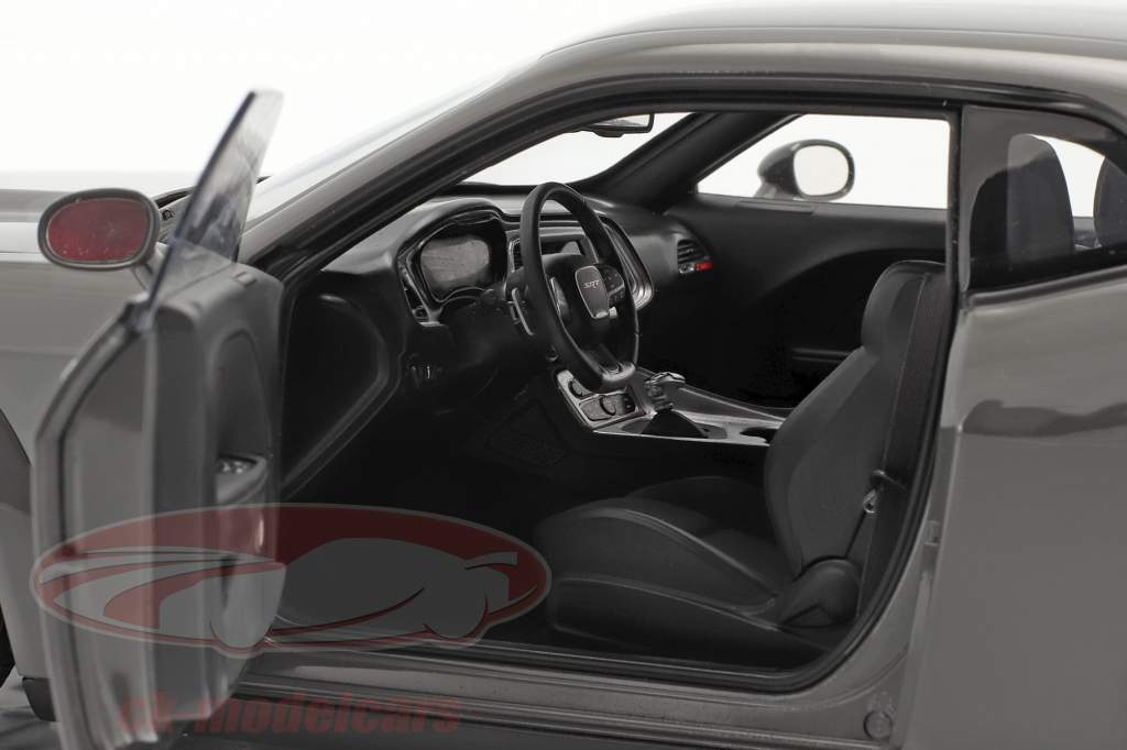 Dodge Challenger SRT Hellcat Widebody 建设年份 2018 灰色 1:18 AUTOart