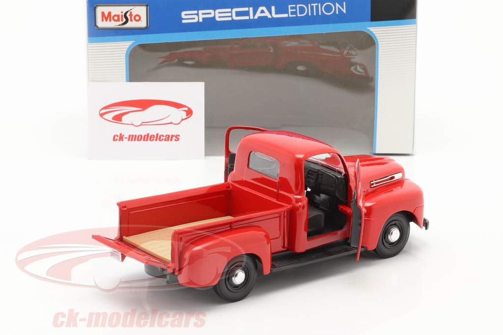 Ford F1 Pick-Up year 1948 red 1:24 Maisto