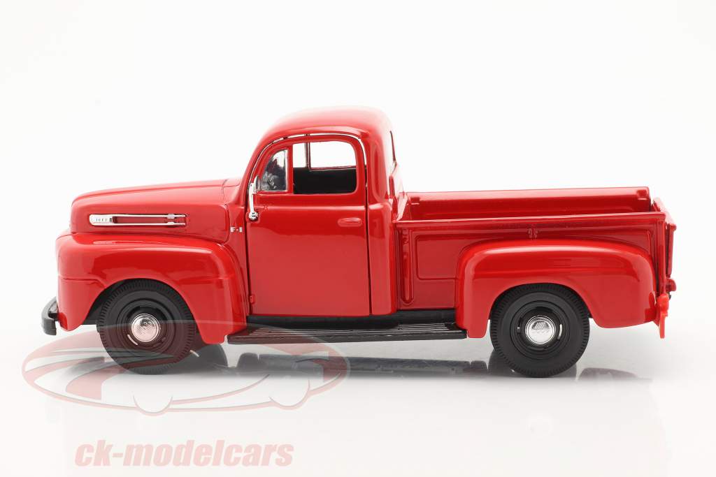 Ford F1 Pick-Up year 1948 red 1:24 Maisto
