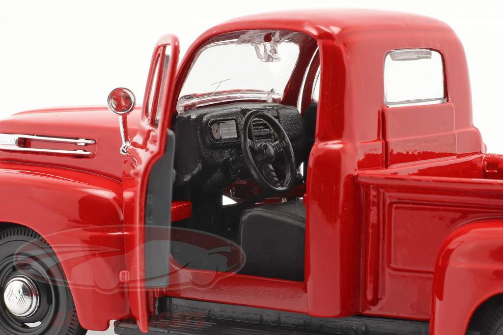 Ford F1 Pick-Up year 1948 red 1:24 Maisto