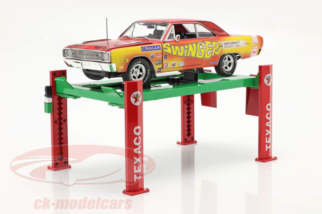 Adjustable four-post Lift Texaco green / red 1:18 Greenlight