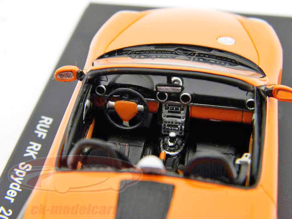 ポルシェ911 RUF RK Spyderのモデル2006オレンジ1時43分スパーク