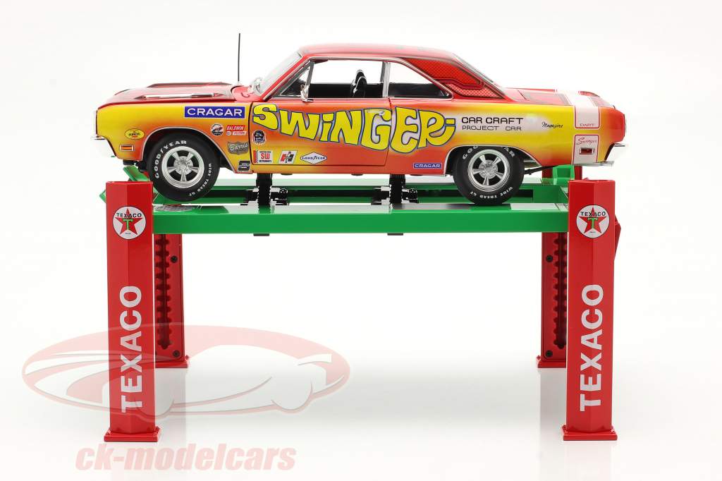 Ajustável four post Plataforma de elevação Texaco verde / vermelho 1:18 Greenlight