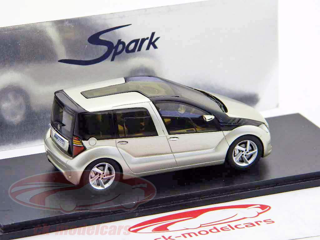 Mercedes-Benz F600 Bj. 2005 silber / silver 1:43 Spark  