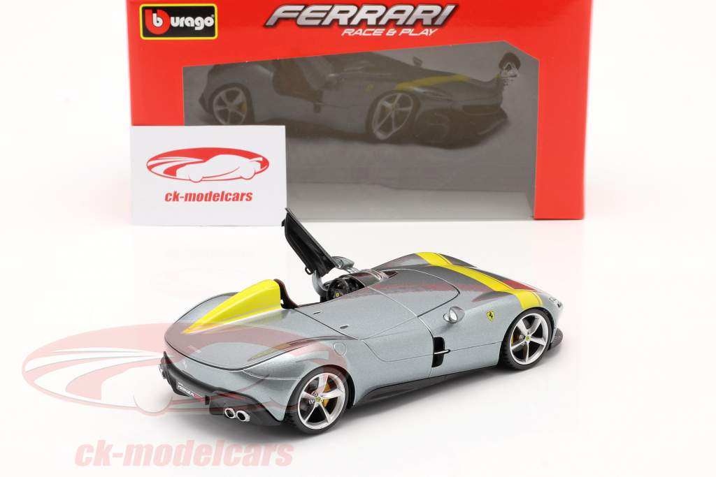 Ferrari Monza SP1 Année de construction 2019 gris métallique / Jaune 1:24 Bburago