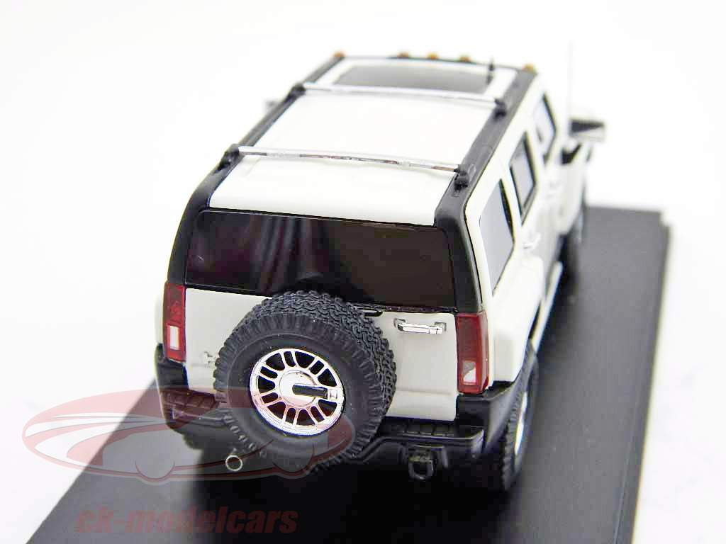 Hummer H3 Bj. 2006 weiß / white 1:43 Spark