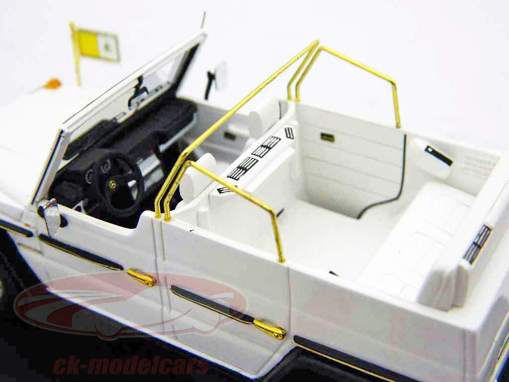 Mercedes-Benz 230 GE Papamobile white 1:43 Spark