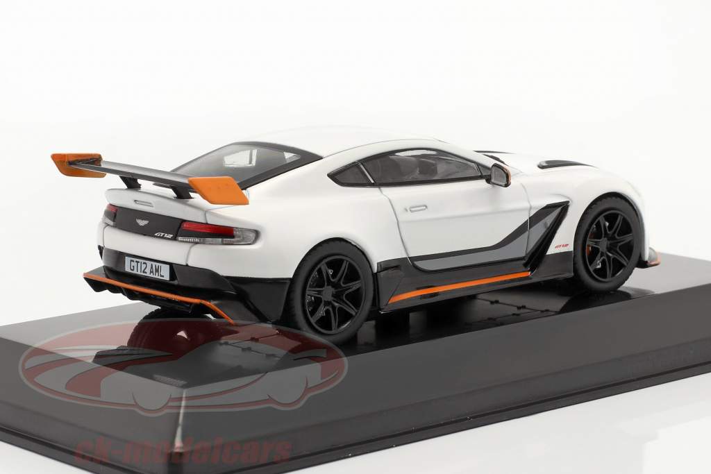 Aston Martin Vantage GT12 Año de construcción 2015 Blanco 1:43 Altaya