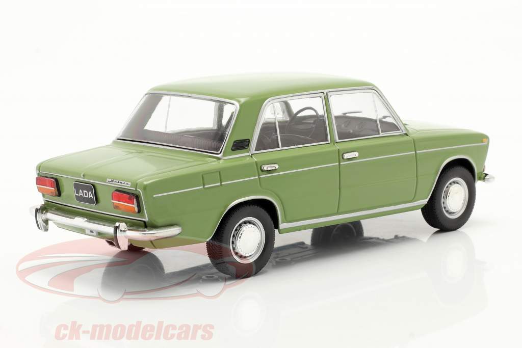Lada 1500 Ano de construção 1977 verde 1:24 WhiteBox