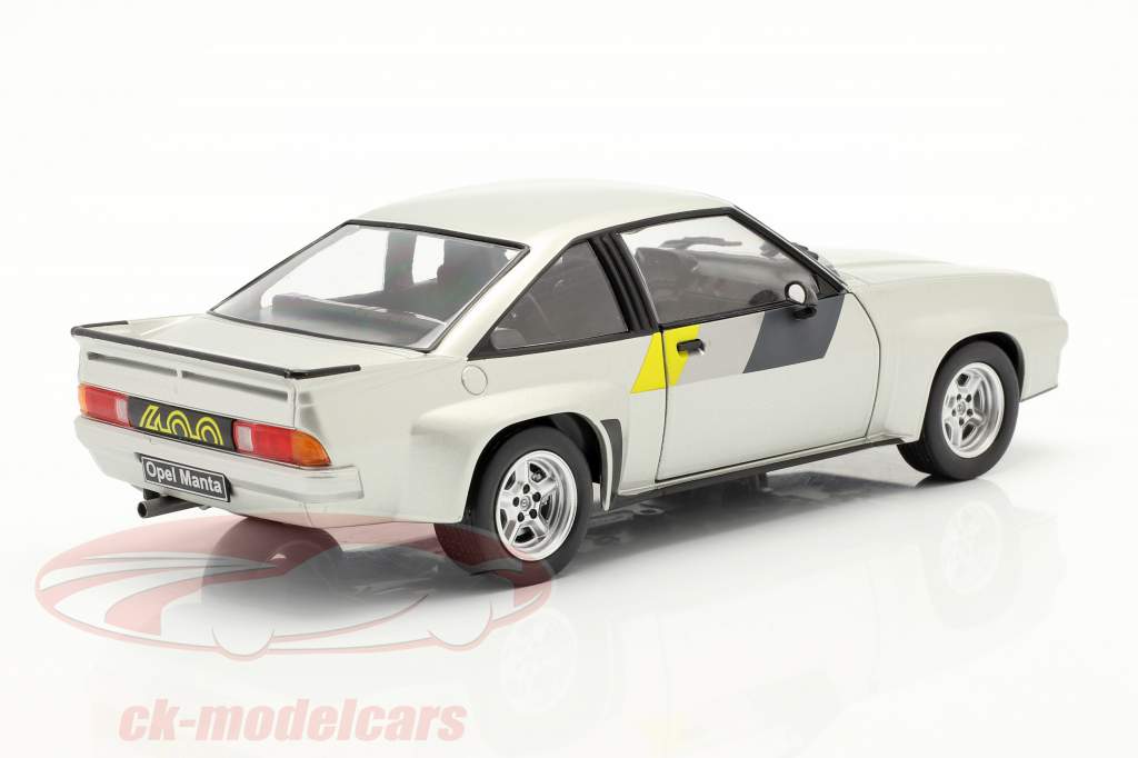 Opel Manta B 400 Année de construction 1981 argent 1:24 WhiteBox