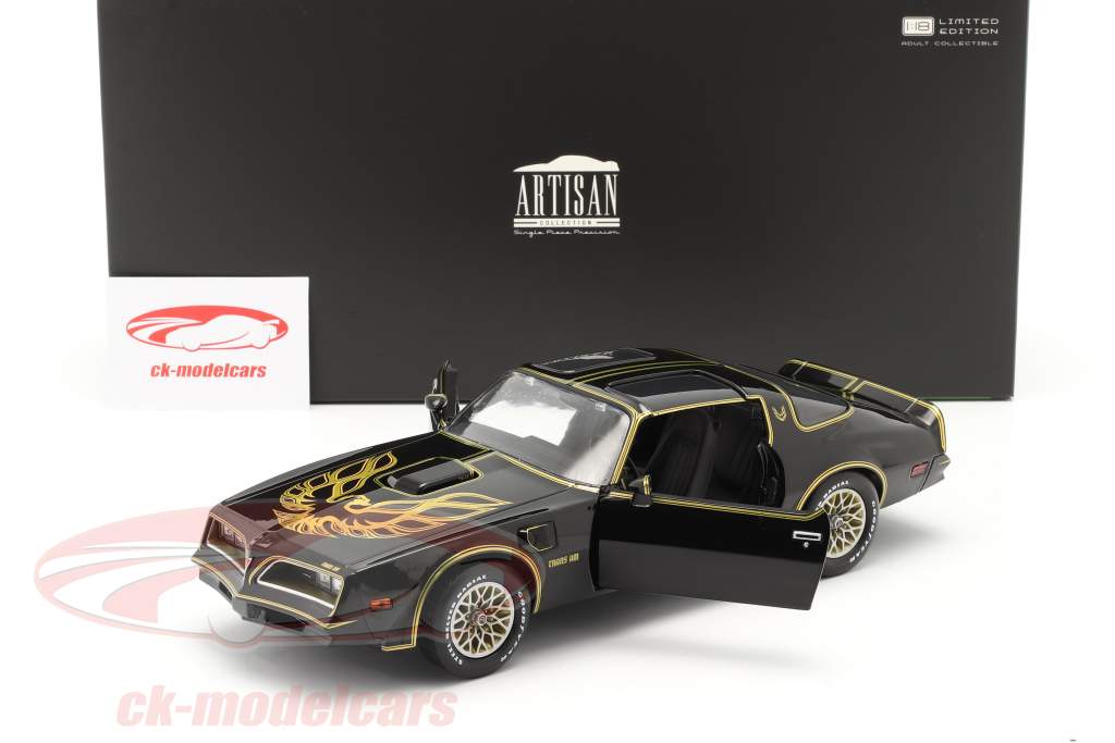 Pontiac Firebird Trans Am Anno di costruzione 1977 nero / oro 1:18 Greenlight