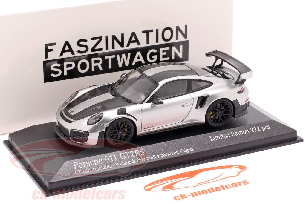 Porsche 911 (991 II) GT2 RS Weissach Package 2018 GT-silber 1:43 Minichamps