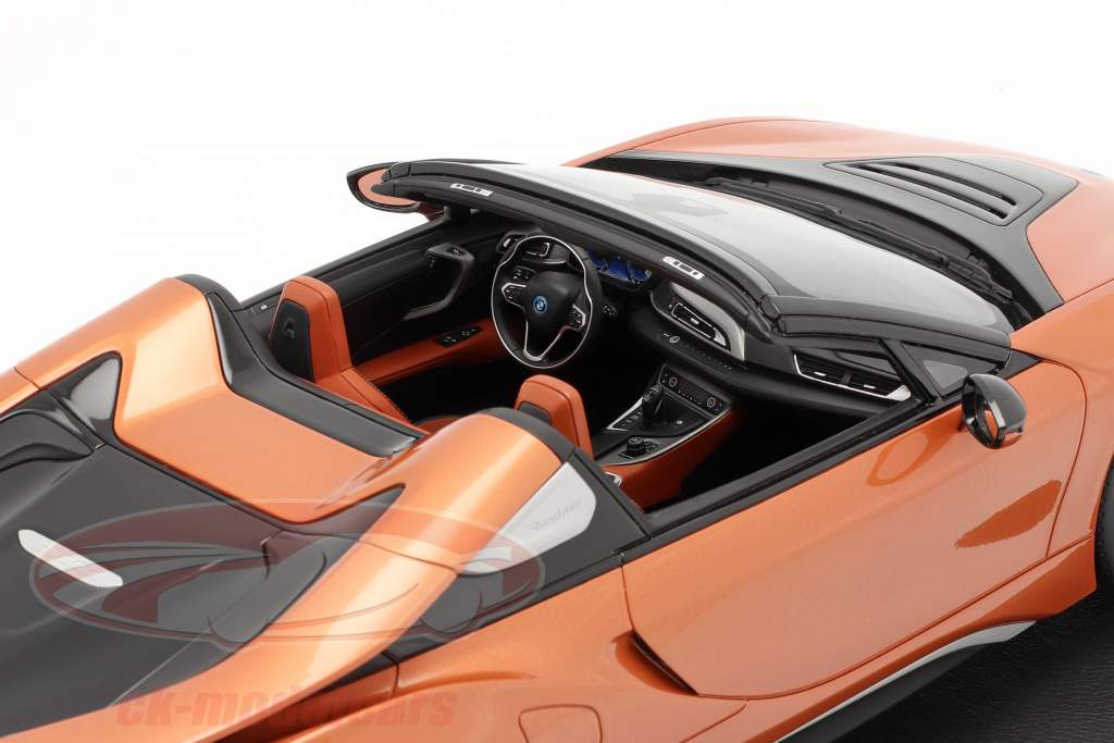 BMW i8 Roadster E-rame 1:12 BMW