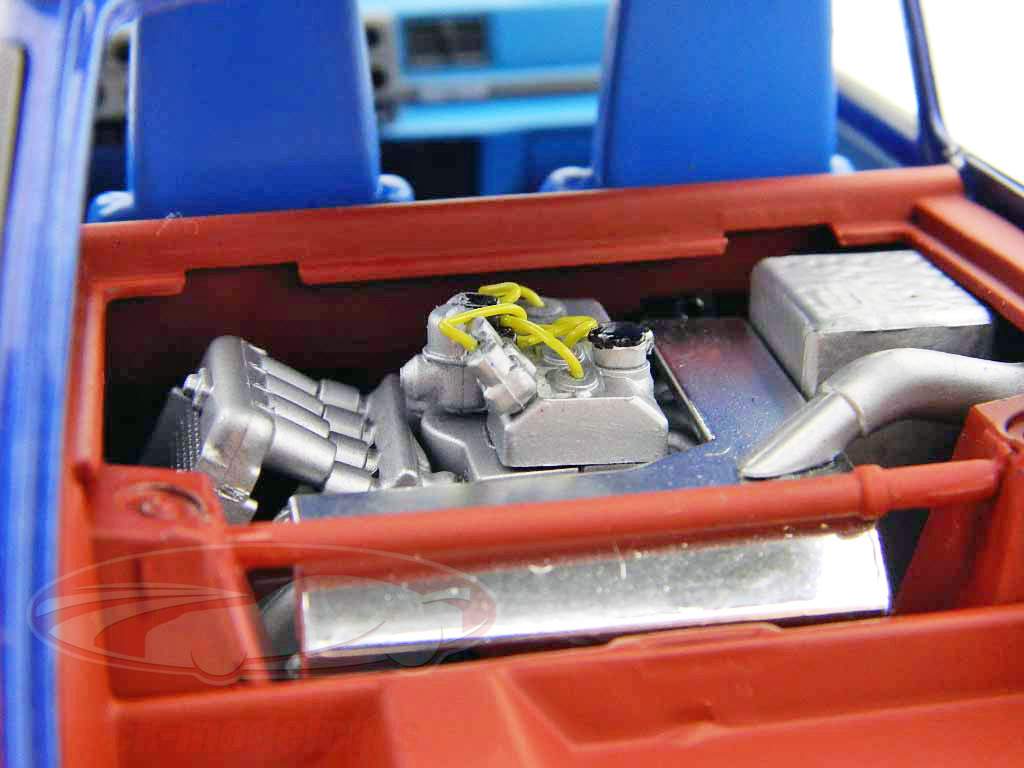 Renault 5 Turbo 2 blau / blue metallic 1:18 UH Universal Hobbies