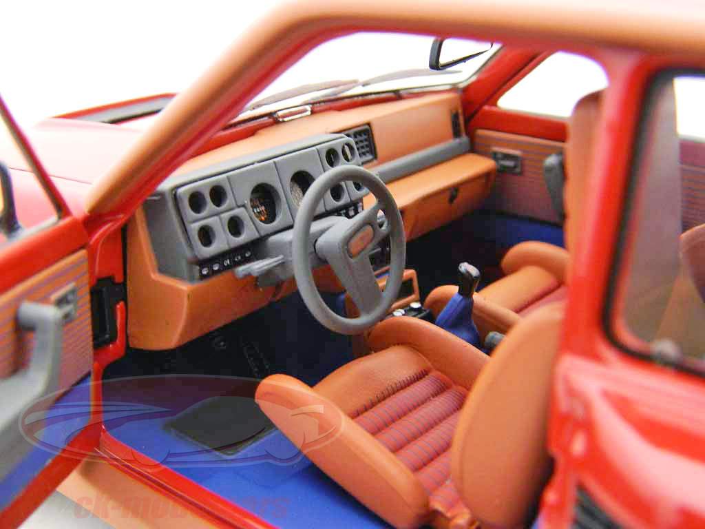 Renault 5 Turbo 2 rojo / rojo 1:18 UH Universal Hobbies