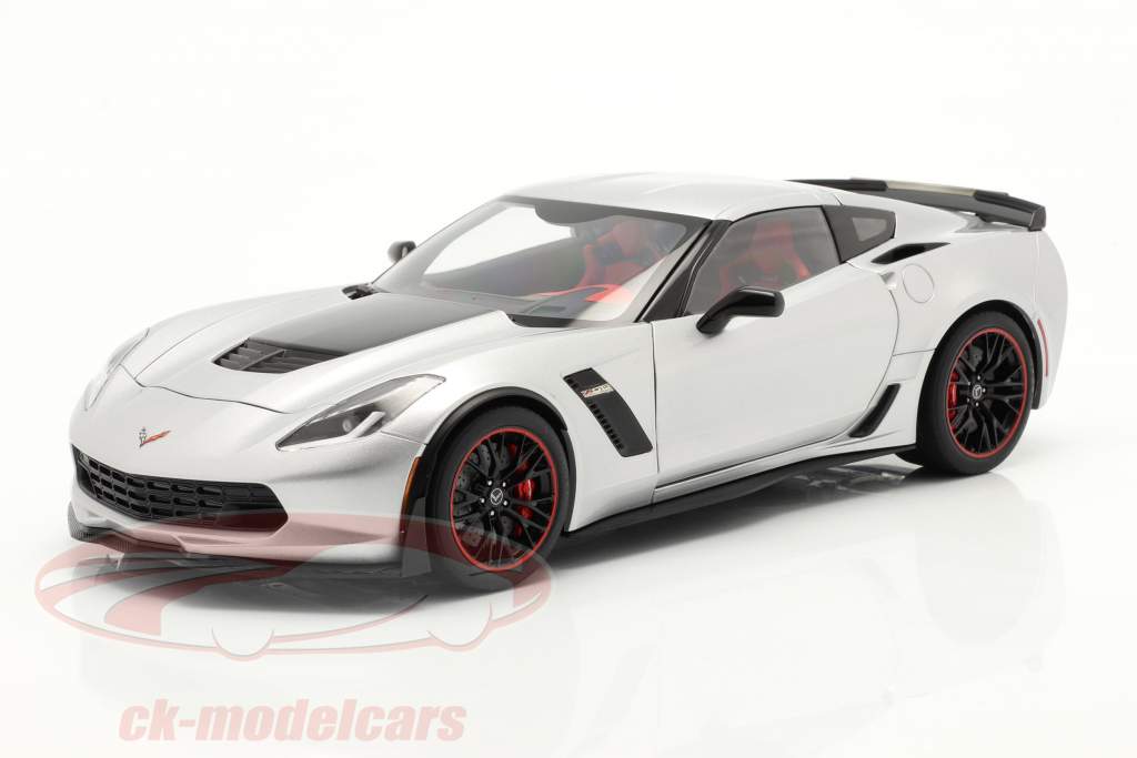 Chevrolet Corvette C7 Z06 year 2014 silver 1:18 AUTOart
